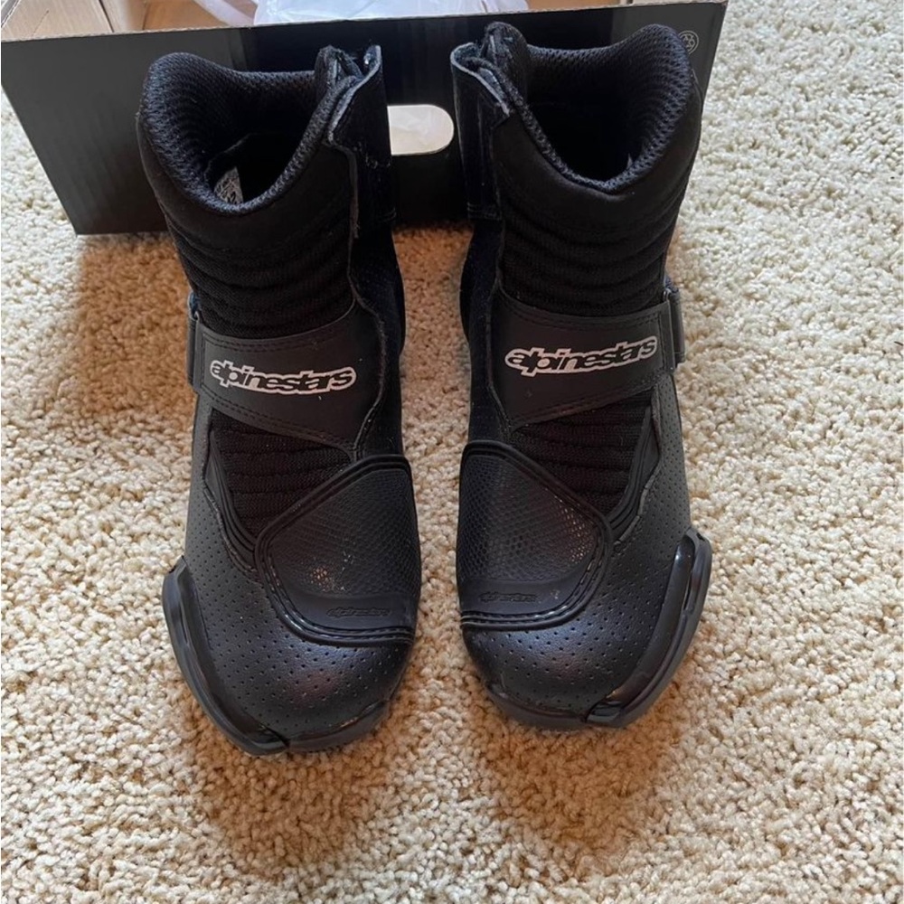 Alpinestars SMX-1 motorcycle boots